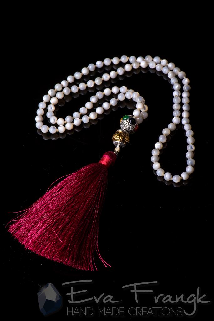 001M-EVAFRANGK-MALA-LEYKO-FILNTISI-METAKSI-1 EvaFrangk