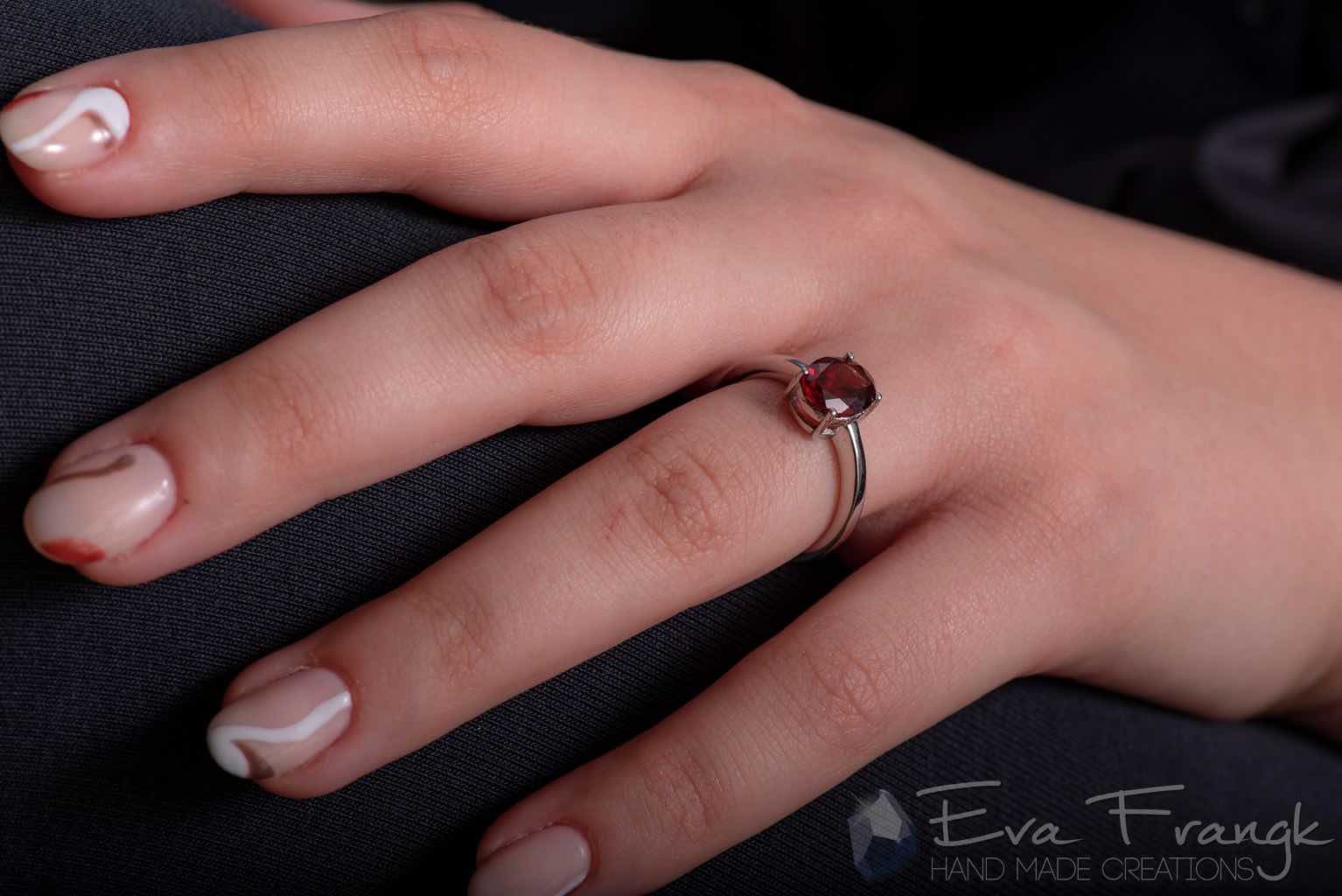 010SR-EVAFRANGK-DAXTYLIDI-KOKINOS-GRANATIS-MONOPETRO-8 EvaFrangk