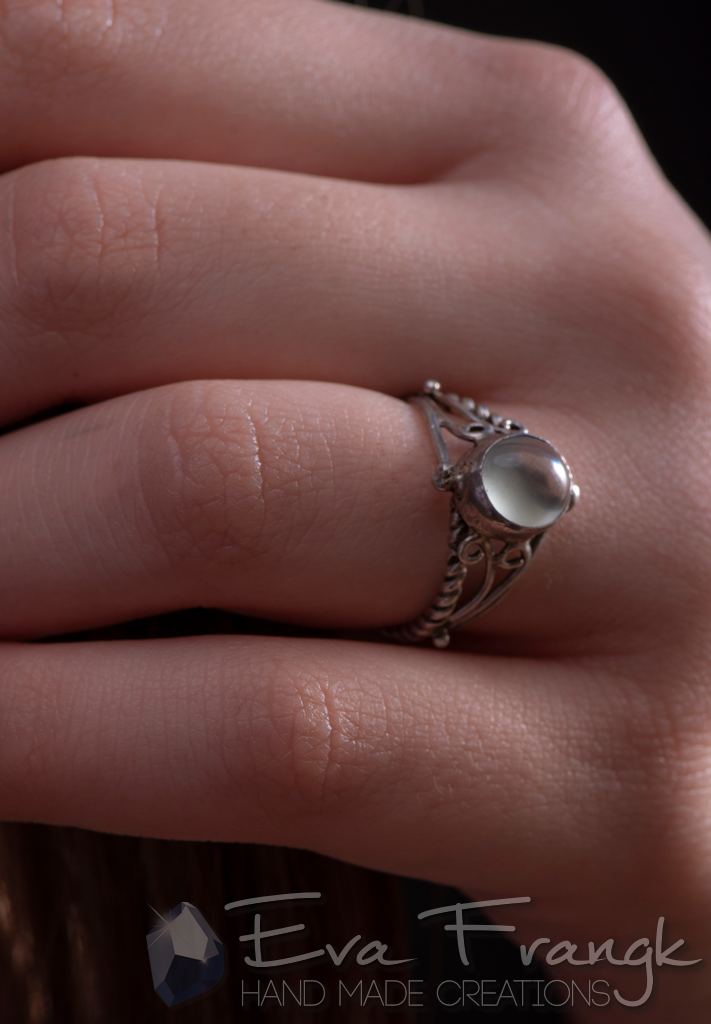 013SR-EVAFRANGK-DAXTYLIDI-AKOYAMARINA-MONOPETRO-12 EvaFrangk