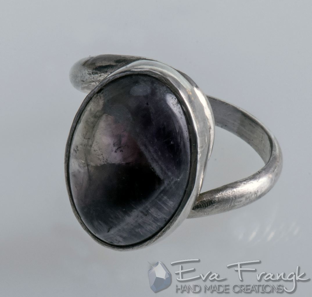 021SR-EVAFRANGK-DAXTYLIDI-AMETHYSTOS-MONOPETRO-1 EvaFrangk