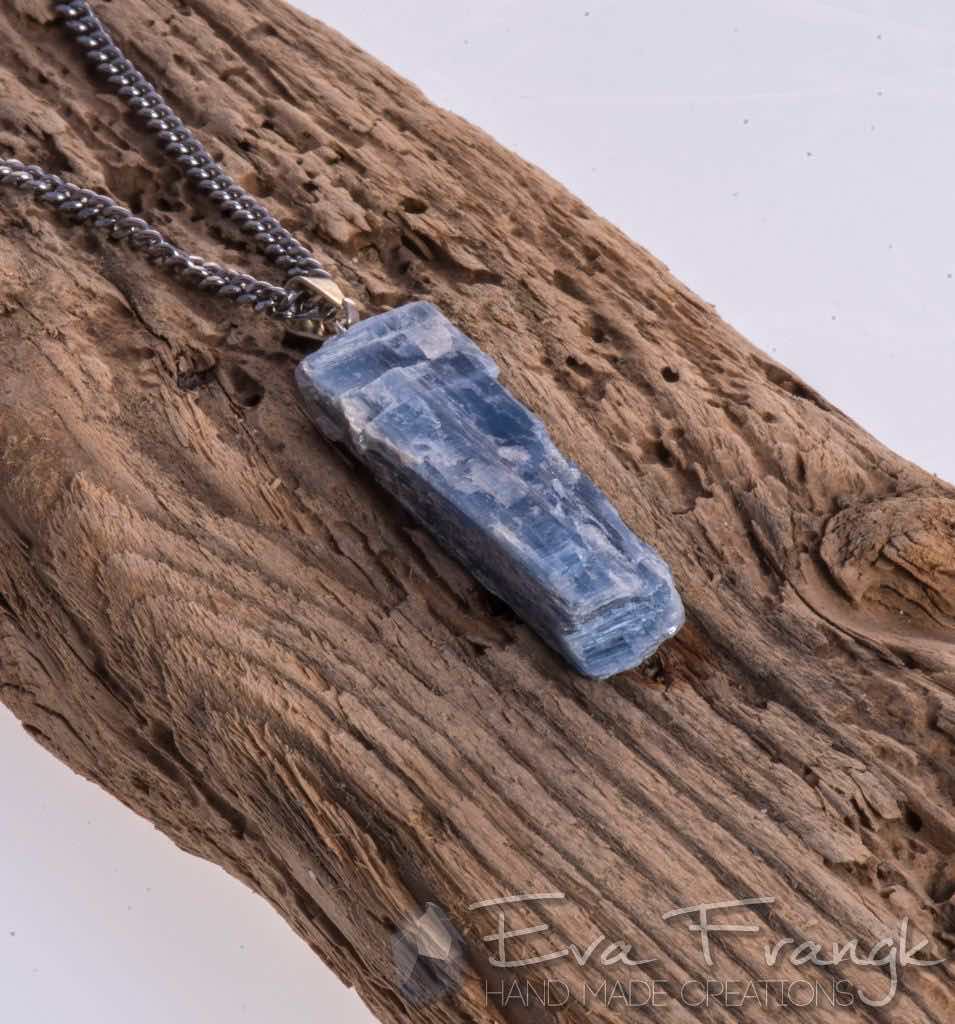 035E-EVAFRANGK-MENTAGION-FILAXTO-KYANITIS-3 EvaFrangk