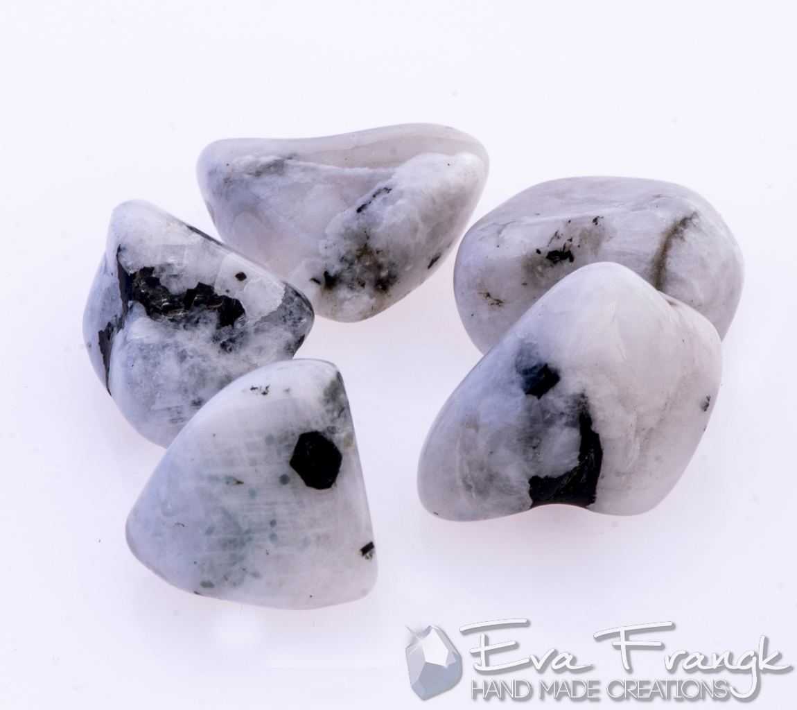 028GQ-EVAFRANGK-FEGGAROPETRA-MPAROK-BOTSALO-GYALISMENO-3 EvaFrangk