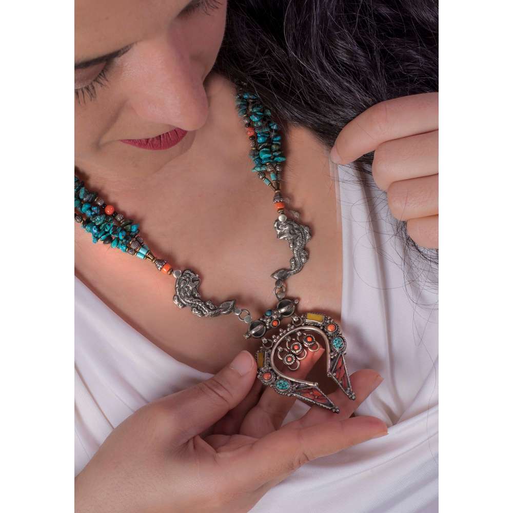 002R-EVAFRANGK-KOLIE-KORALI-TYRKOYAZ-MPOXO-7 Handmade Necklace with turquoise, coral and silver elements