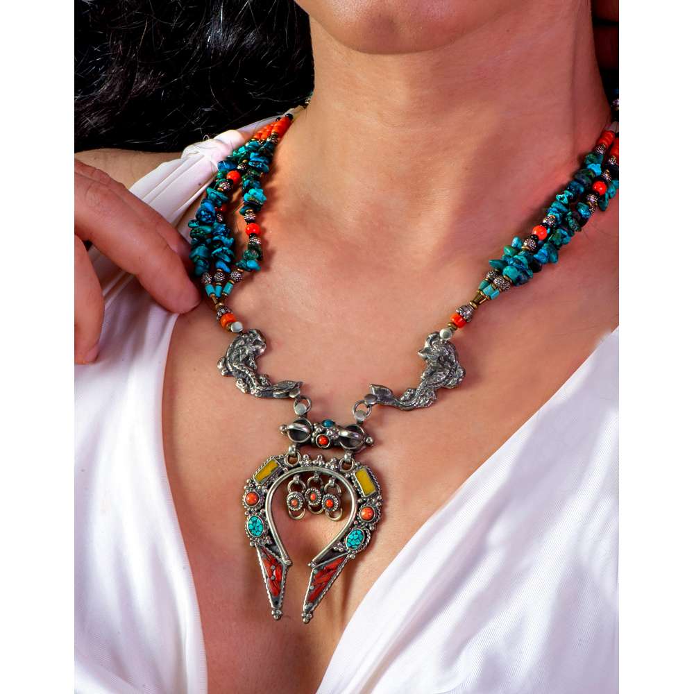 002R-EVAFRANGK-KOLIE-KORALI-TYRKOYAZ-MPOXO-8 Handmade Necklace with turquoise, coral and silver elements