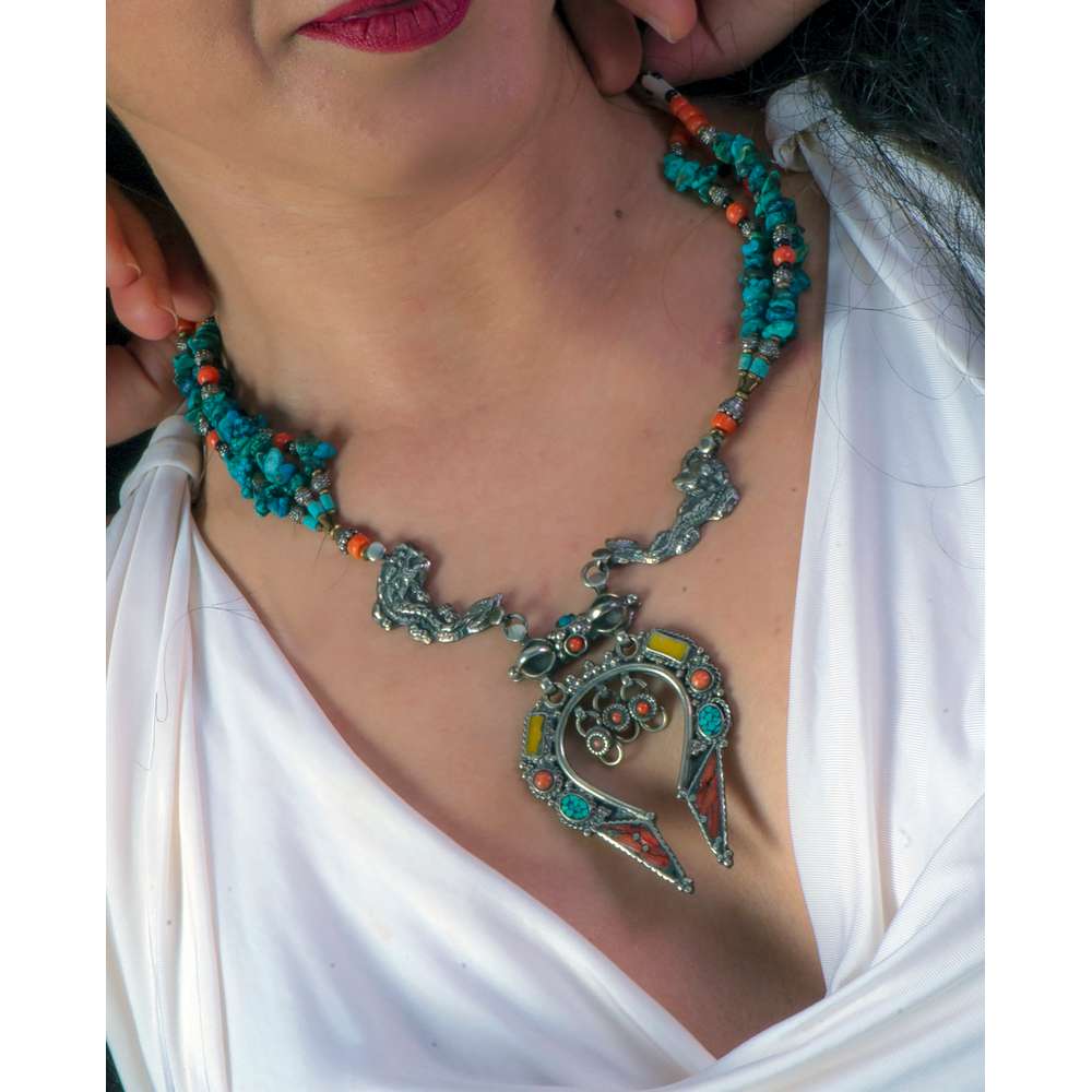 002R-EVAFRANGK-KOLIE-KORALI-TYRKOYAZ-MPOXO-9 Handmade Necklace with turquoise, coral and silver elements
