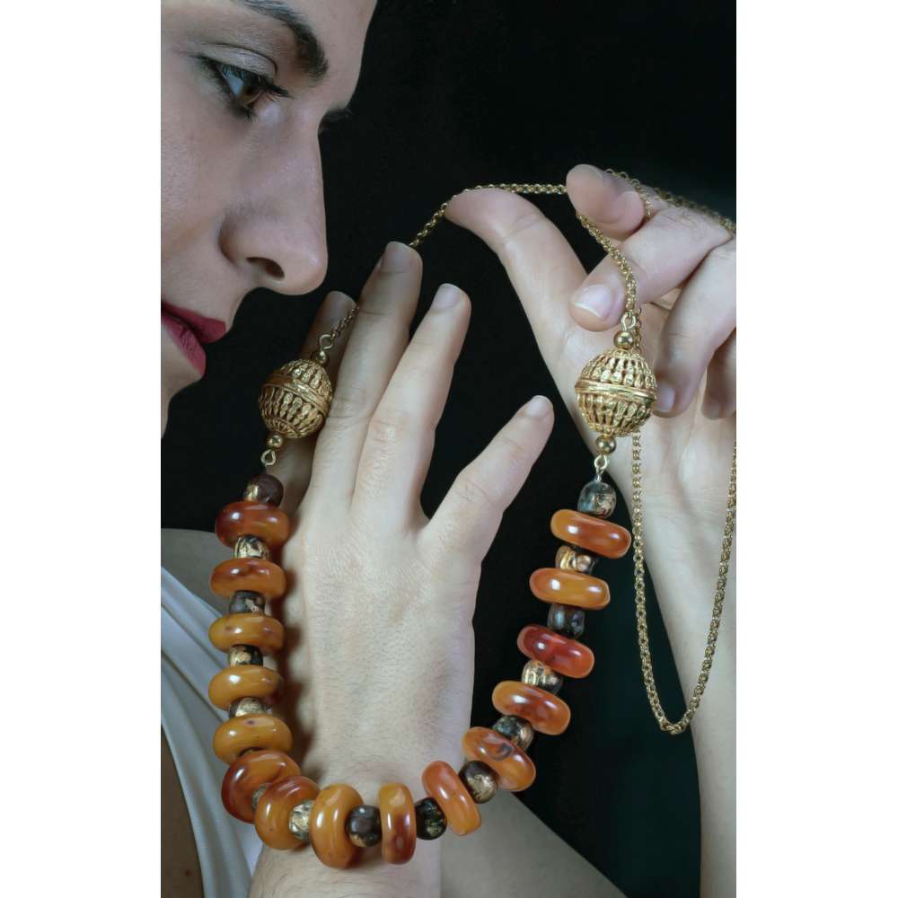 003R-EVAFRANGK-KOLIE-KEXRIMPARI-XRYSO-3 Handmade necklace with amber and gold elements