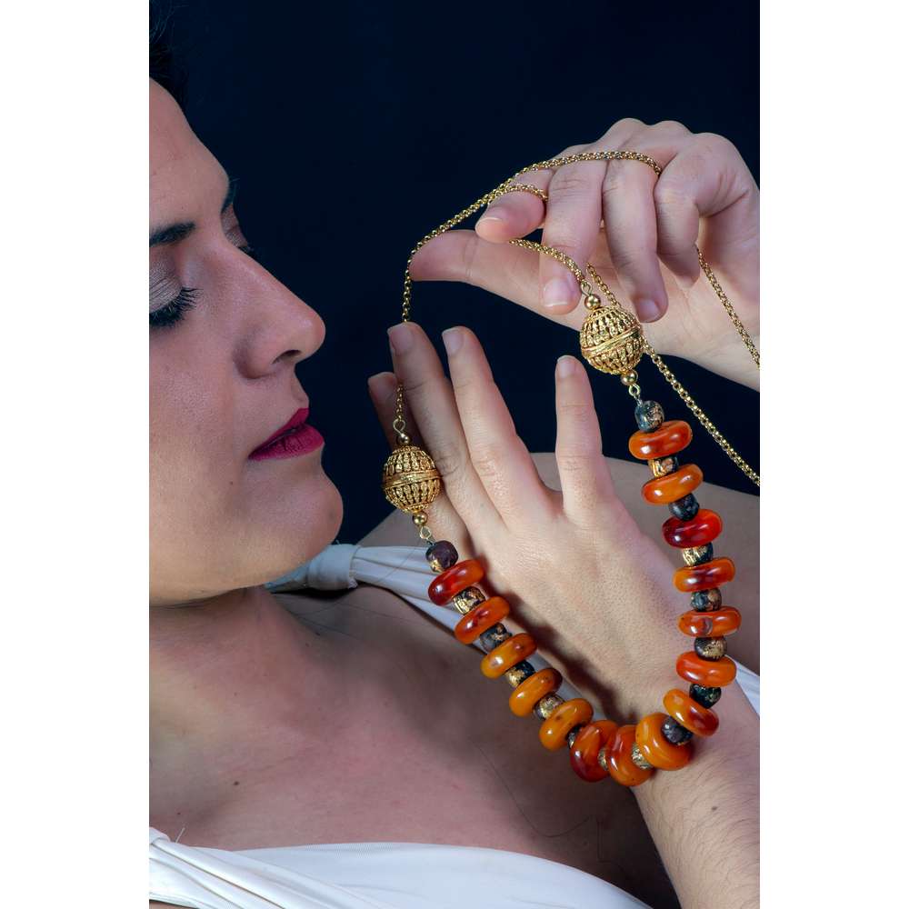 003R-EVAFRANGK-KOLIE-KEXRIMPARI-XRYSO-6 Handmade necklace with amber and gold elements