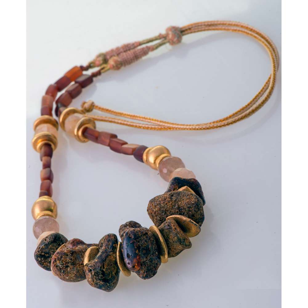 004R-EVAFRANGK-KOLIE-KEXRIMPARI-KERATO-KALSITIS-XRYSO-2 Χειροποίητο κολιέ με ακατέργαστο κεχριμπάρι και χρυσά στοιχεία