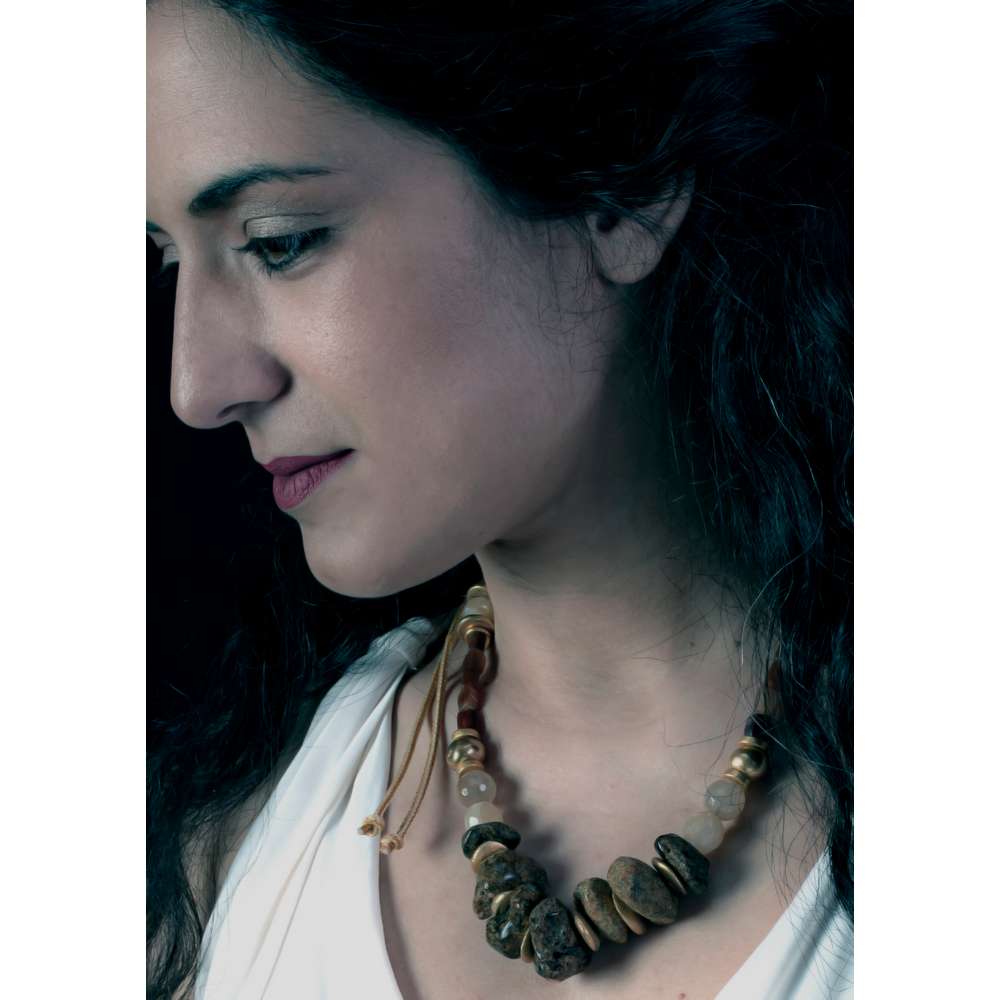 004R-EVAFRANGK-KOLIE-KEXRIMPARI-KERATO-KALSITIS-XRYSO-9 Χειροποίητο κολιέ με ακατέργαστο κεχριμπάρι και χρυσά στοιχεία