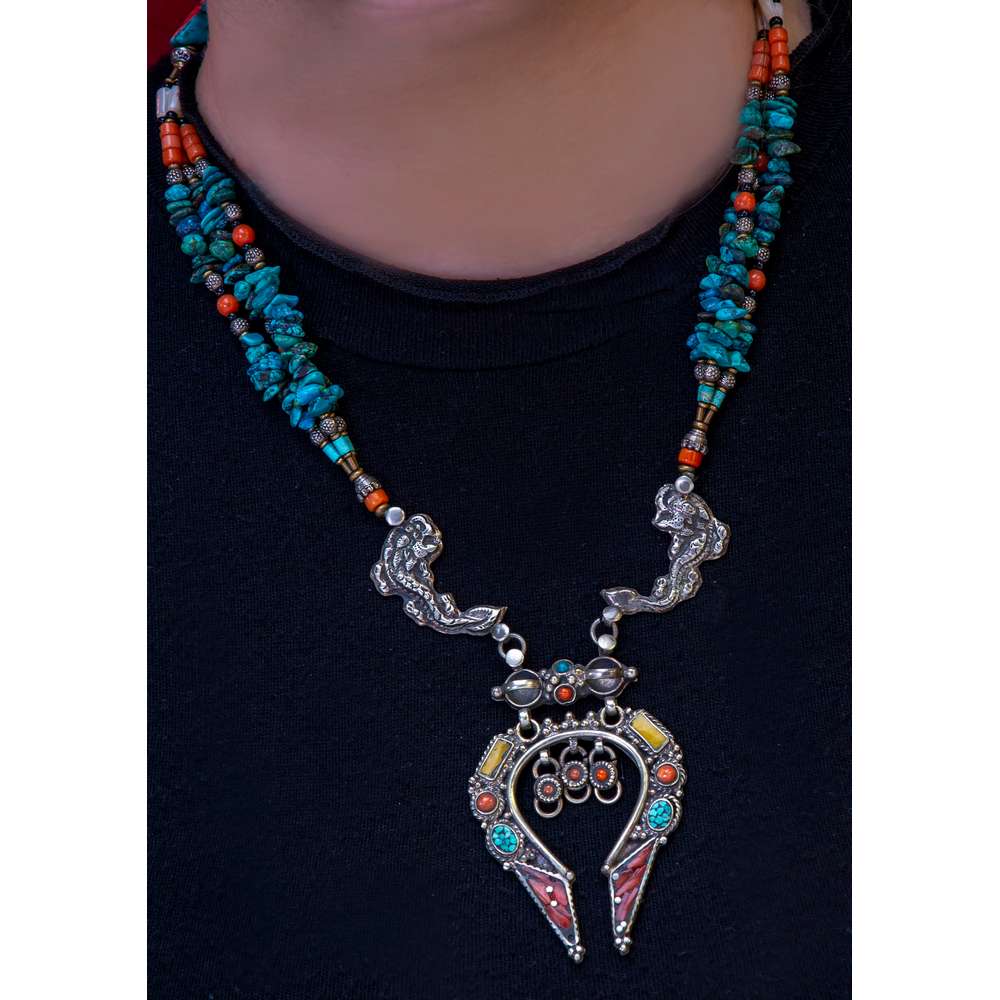 _DSC2797 Handmade Necklace with turquoise, coral and silver elements