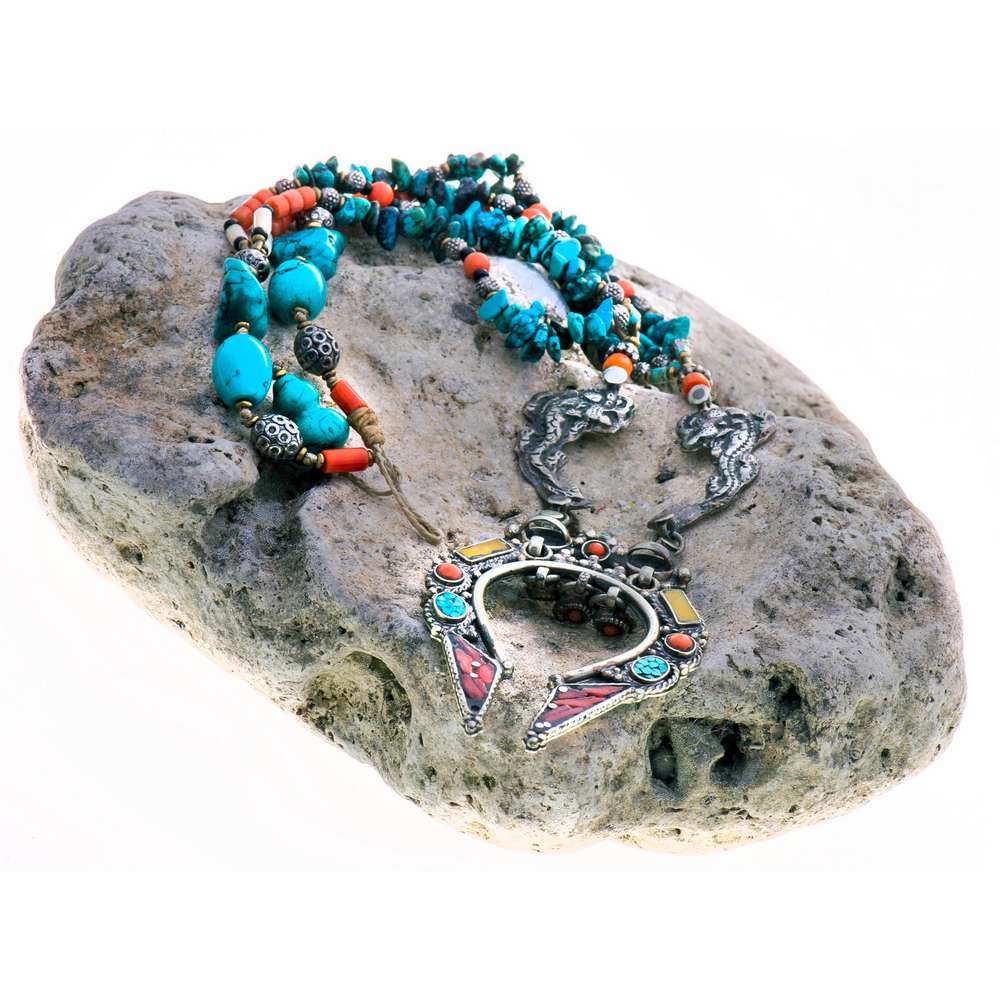 _DSC2865 Handmade Necklace with turquoise, coral and silver elements