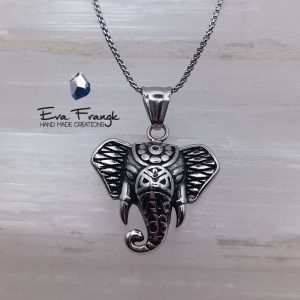 Ο τυχερός ελέφαντας των δώρων