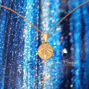 Η Χρυσή Σφήκα