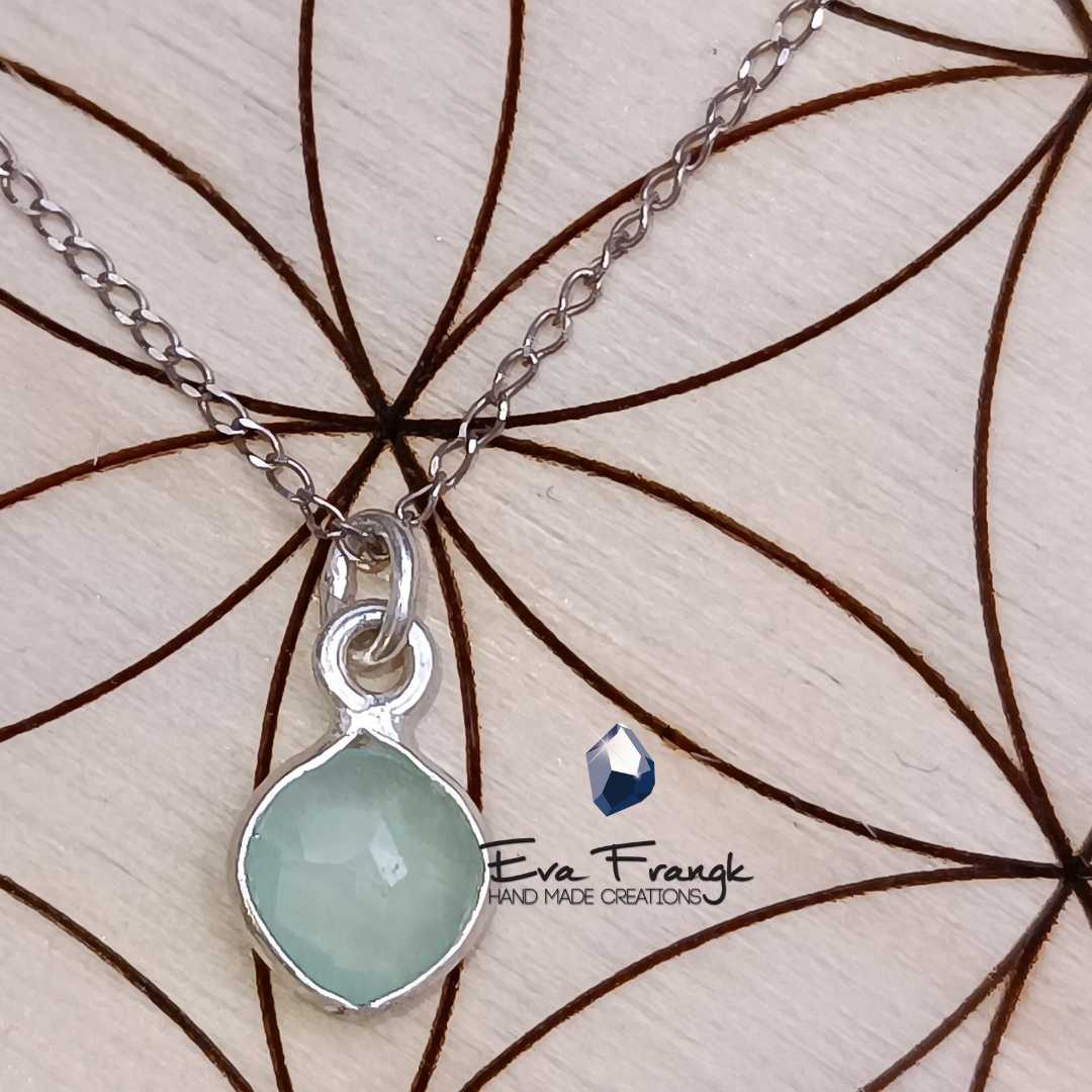 224 Μενταγιόν με Μπλε χαλκηδόνιο (Chalcedony blue sky)  Ασήμι 925 βαθμών Διαστάσεις 8mm