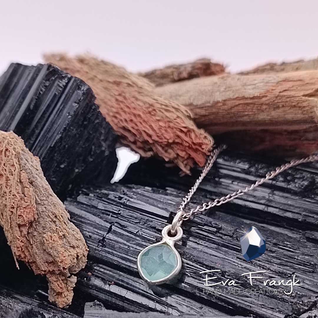 228 Μενταγιόν με Μπλε χαλκηδόνιο (Chalcedony blue sky)  Ασήμι 925 βαθμών Διαστάσεις 8mm