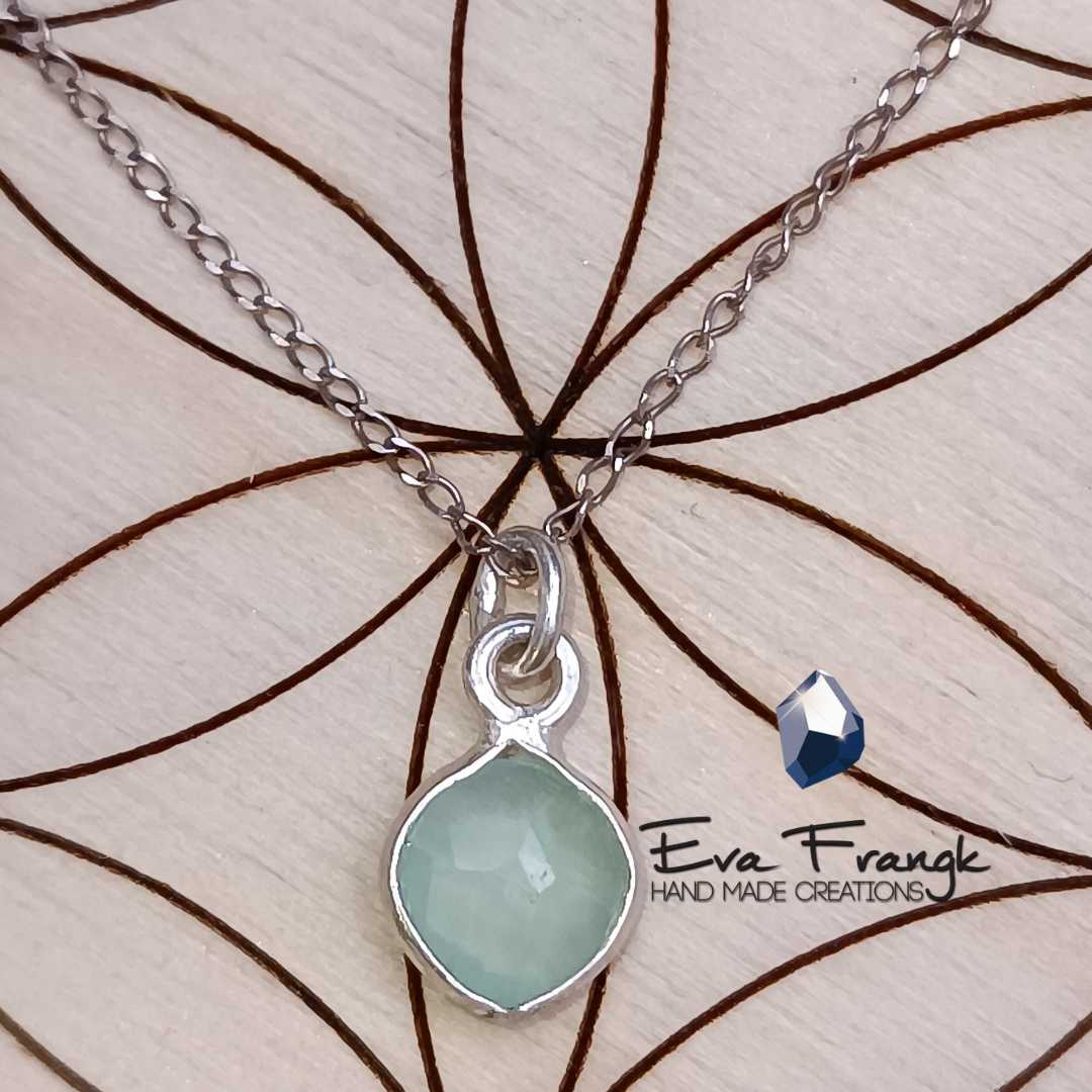 231 Μενταγιόν με Μπλε χαλκηδόνιο (Chalcedony blue sky)  Ασήμι 925 βαθμών Διαστάσεις 8mm